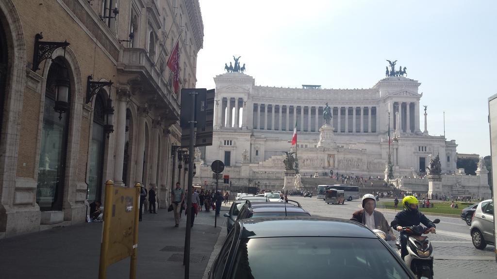 Monti First Hotel Rome Bagian luar foto
