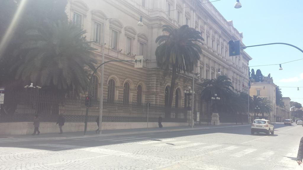 Monti First Hotel Rome Bagian luar foto