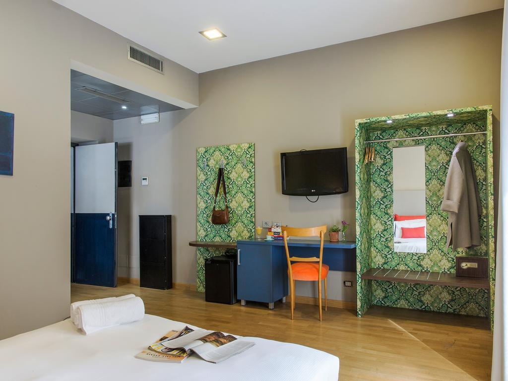 Monti First Hotel Rome Bagian luar foto