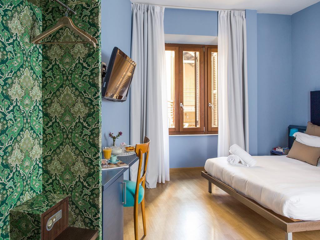 Monti First Hotel Rome Bagian luar foto