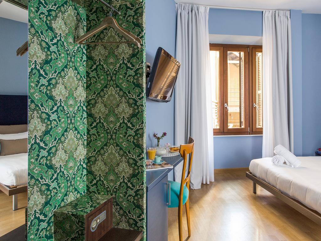 Monti First Hotel Rome Bagian luar foto