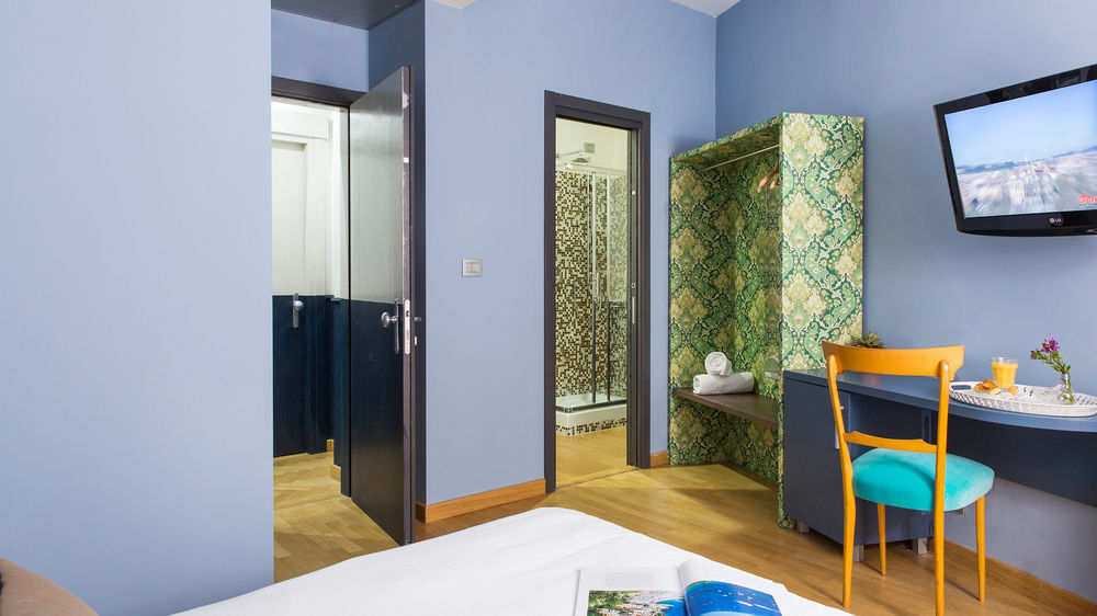 Monti First Hotel Rome Bagian luar foto