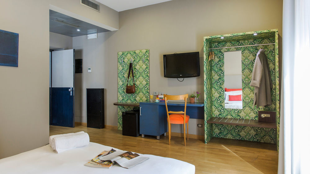 Monti First Hotel Rome Bagian luar foto
