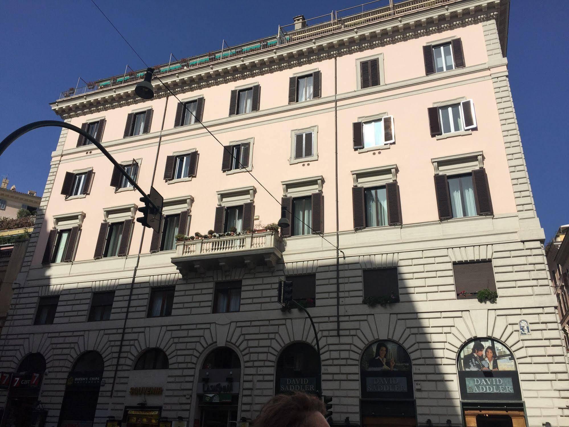 Monti First Hotel Rome Bagian luar foto