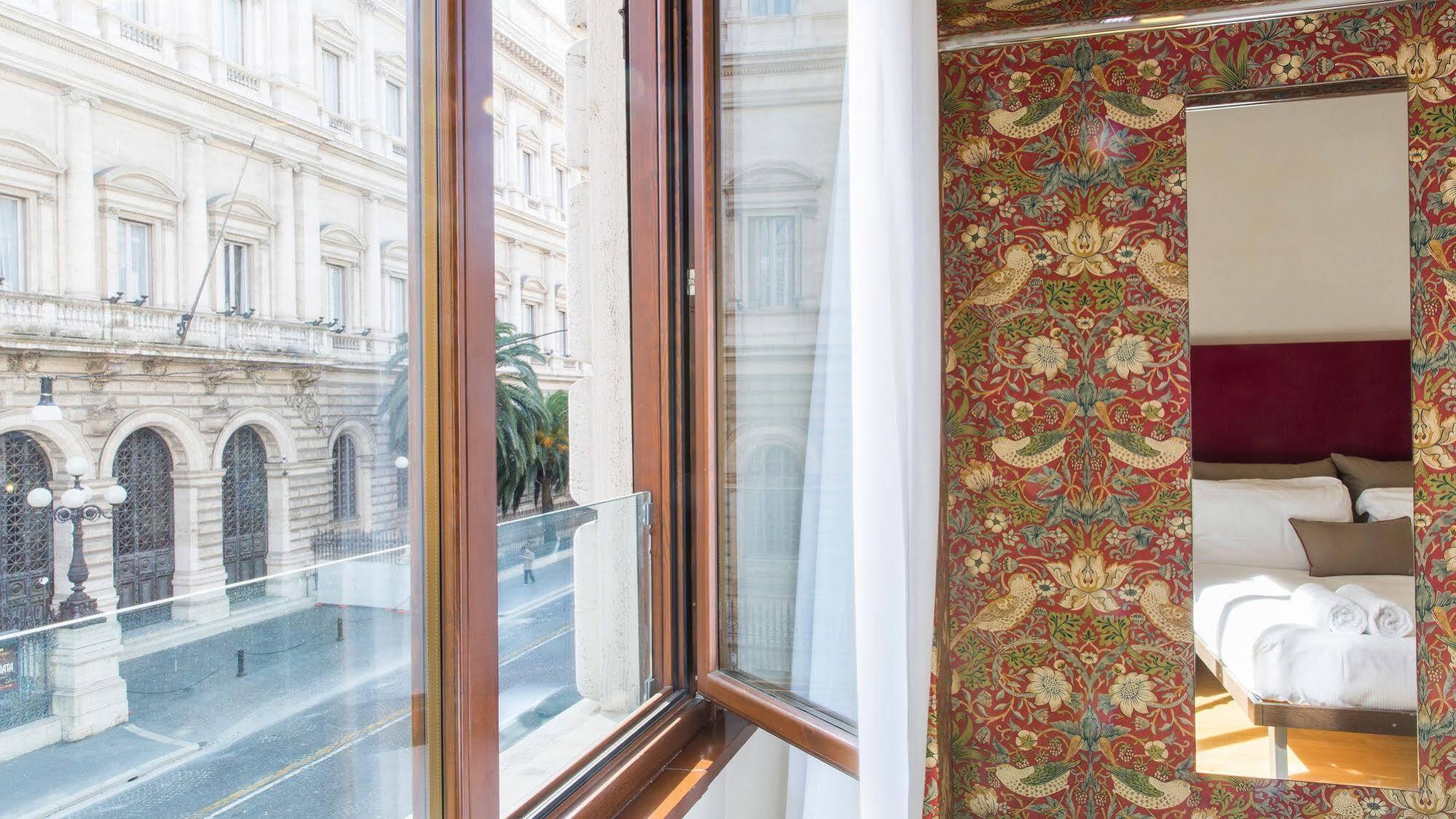 Monti First Hotel Rome Bagian luar foto