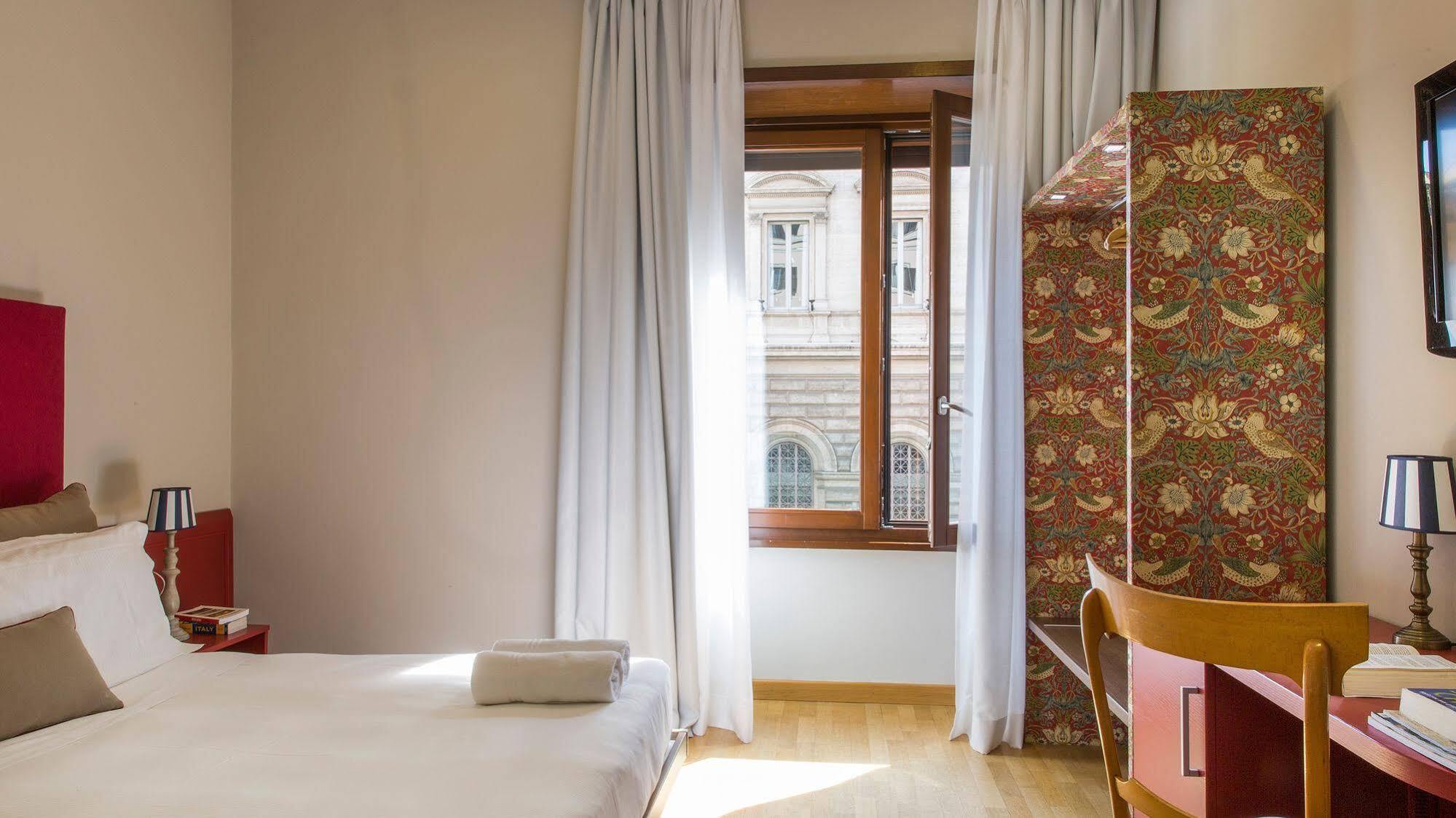 Monti First Hotel Rome Bagian luar foto